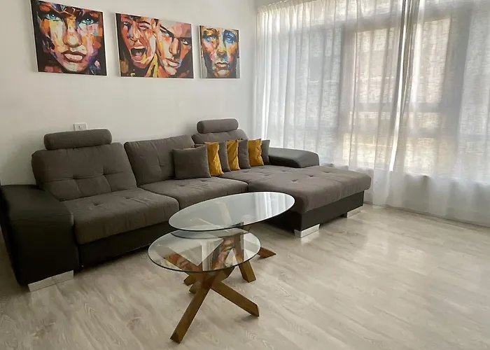 Santa Cruz Luxury Low-Cost Apartment With Terrace & Views